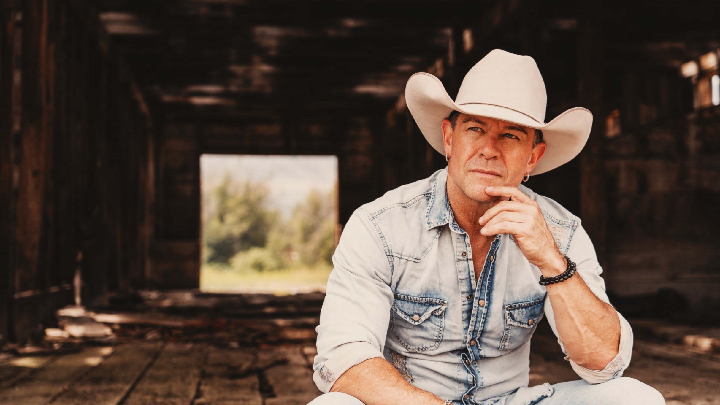 George Canyon & Aaron Pritchett - An Acoustic Cowboy Christmas